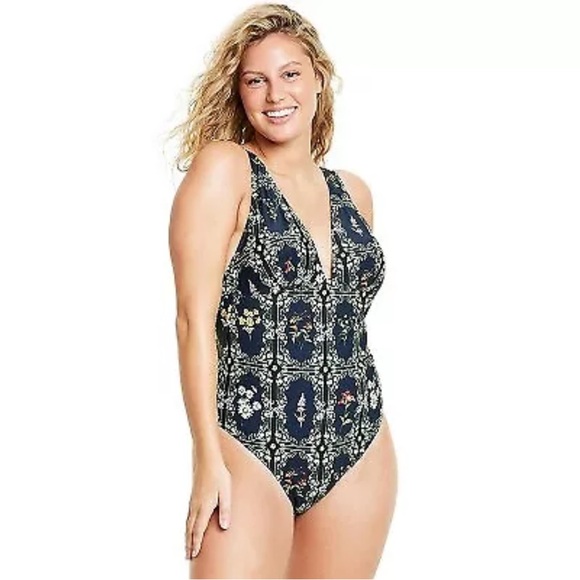 Women's Dainty Floral Tile Print Cheeky One Piece Swimsuit - Agua Bendita - Picture 3 of 6